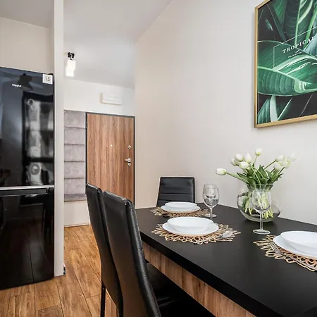 Kasprzaka 29c Two Separate Bedroom Free Garage By Perfect