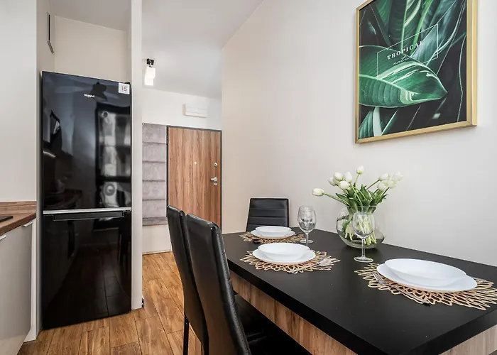 Kasprzaka 29c Two Separate Bedroom Free Garage By Perfect